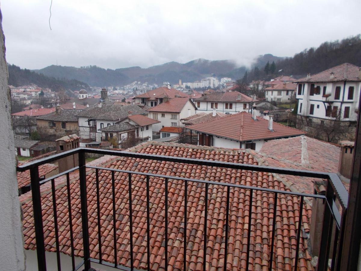 Aparthotel " Stariat Grad " V Etnografski Complex Zlatograd Exterior photo